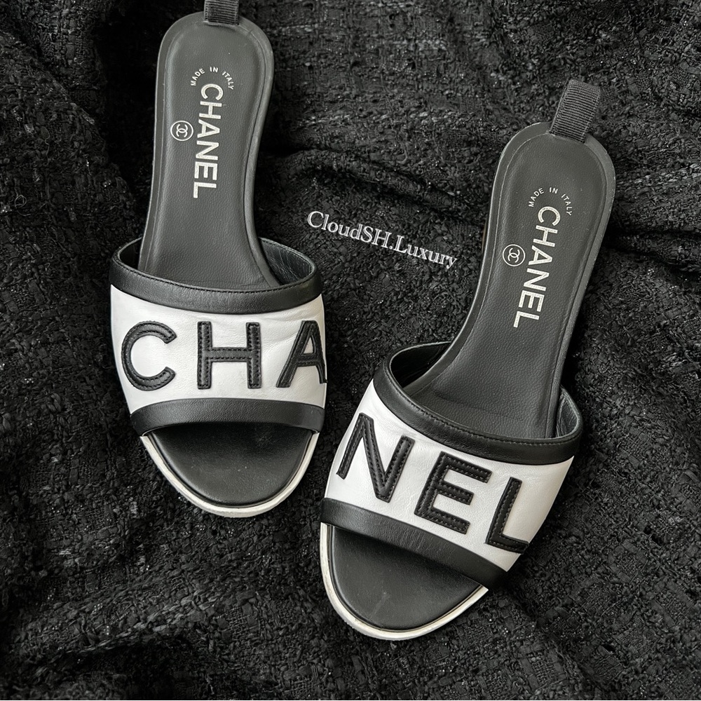 Auth Chanel Black White Logo Leather Sandals - Size 36